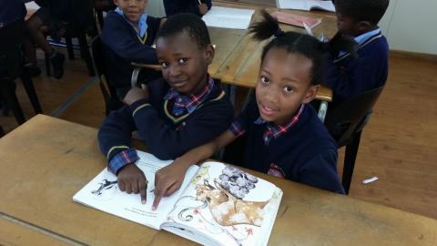 Grade 2's reading Grade 2's reading